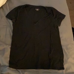 Plain black t shirt